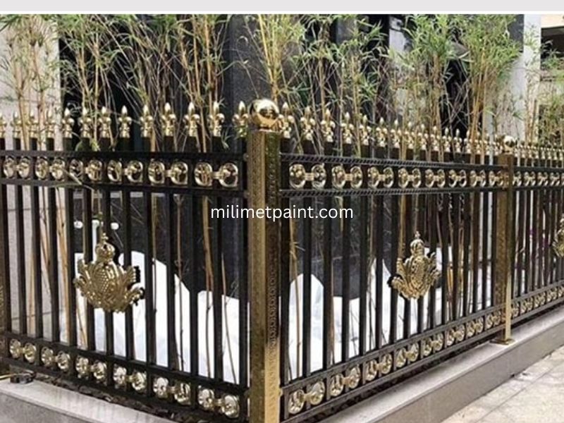 Cổng inox bạc màu sau 6 tháng – Nguyên nhân và cách khắc phục